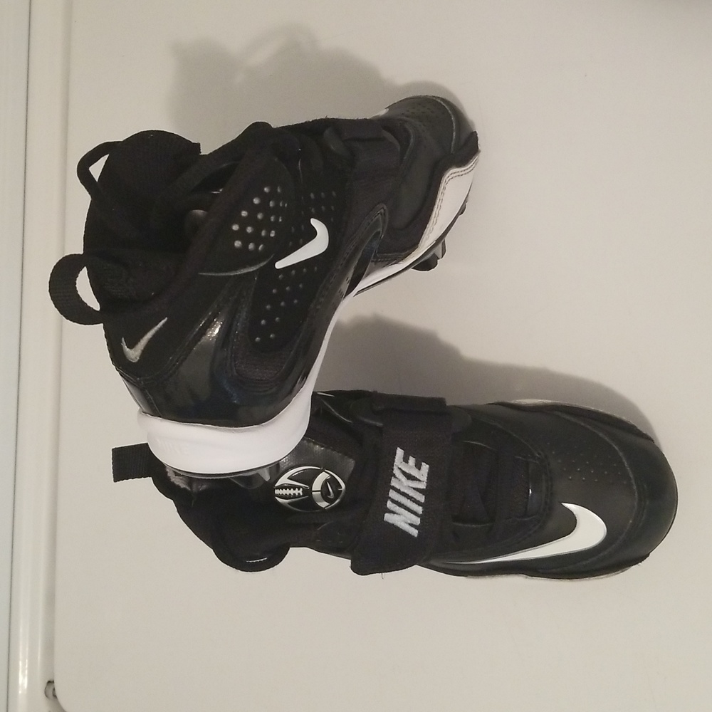 Used Excellent Condition! Nike Merciless Football Cleats Youth size 1 US